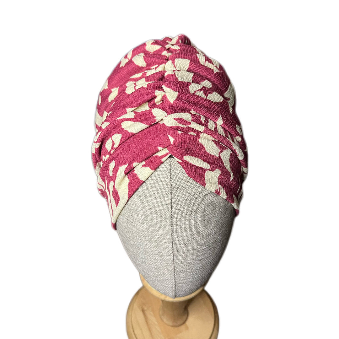 PEMBE - KREM DESENLİ BÜRÜMCÜK BÜZGÜLÜ BONE