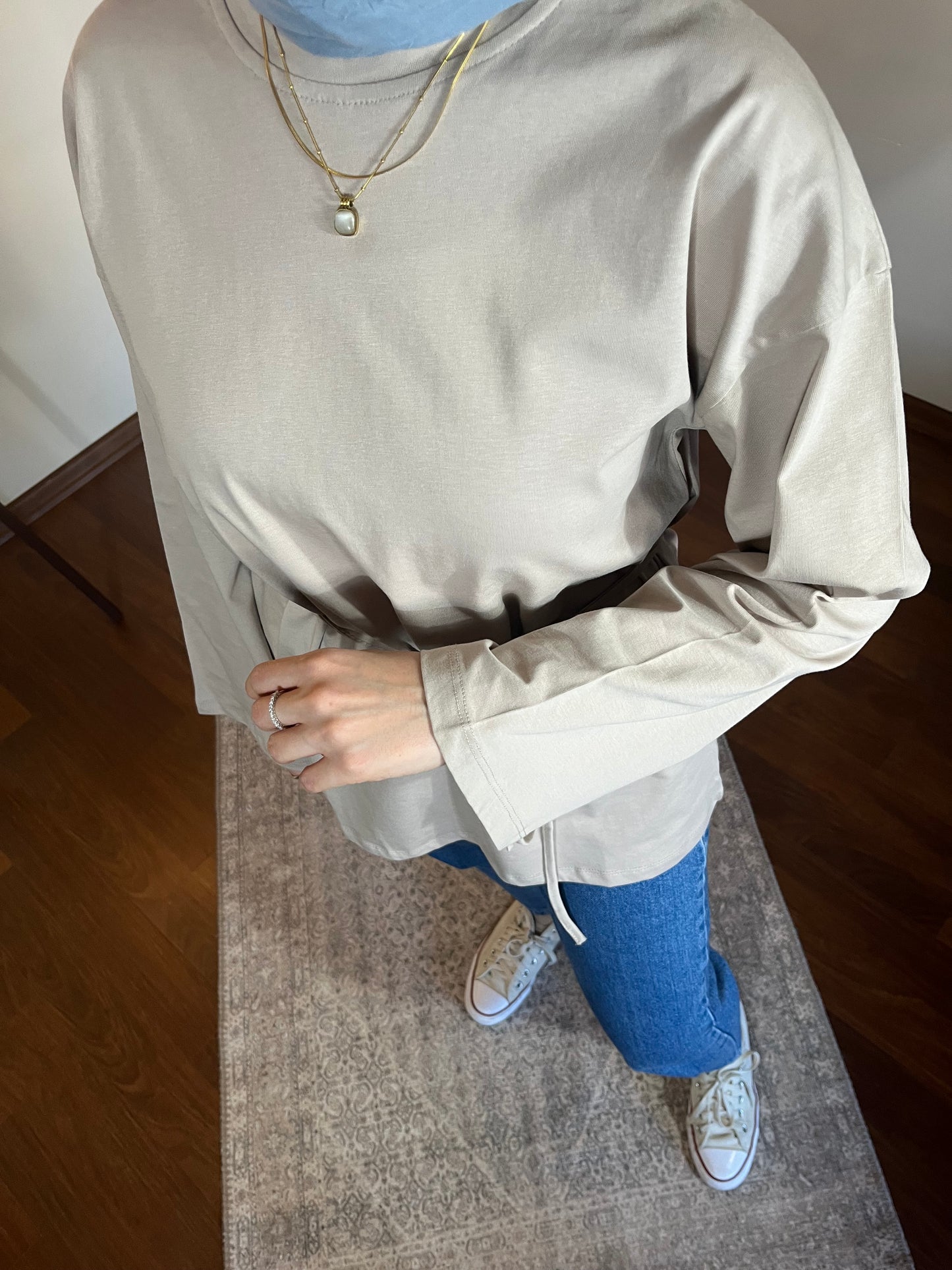 Bağcık detaylı penye bluz (Taş rengi)