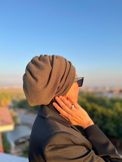 YEŞİL SİMLİ İNCE ÖRME  TRİKO BÜZGÜLÜ BONE