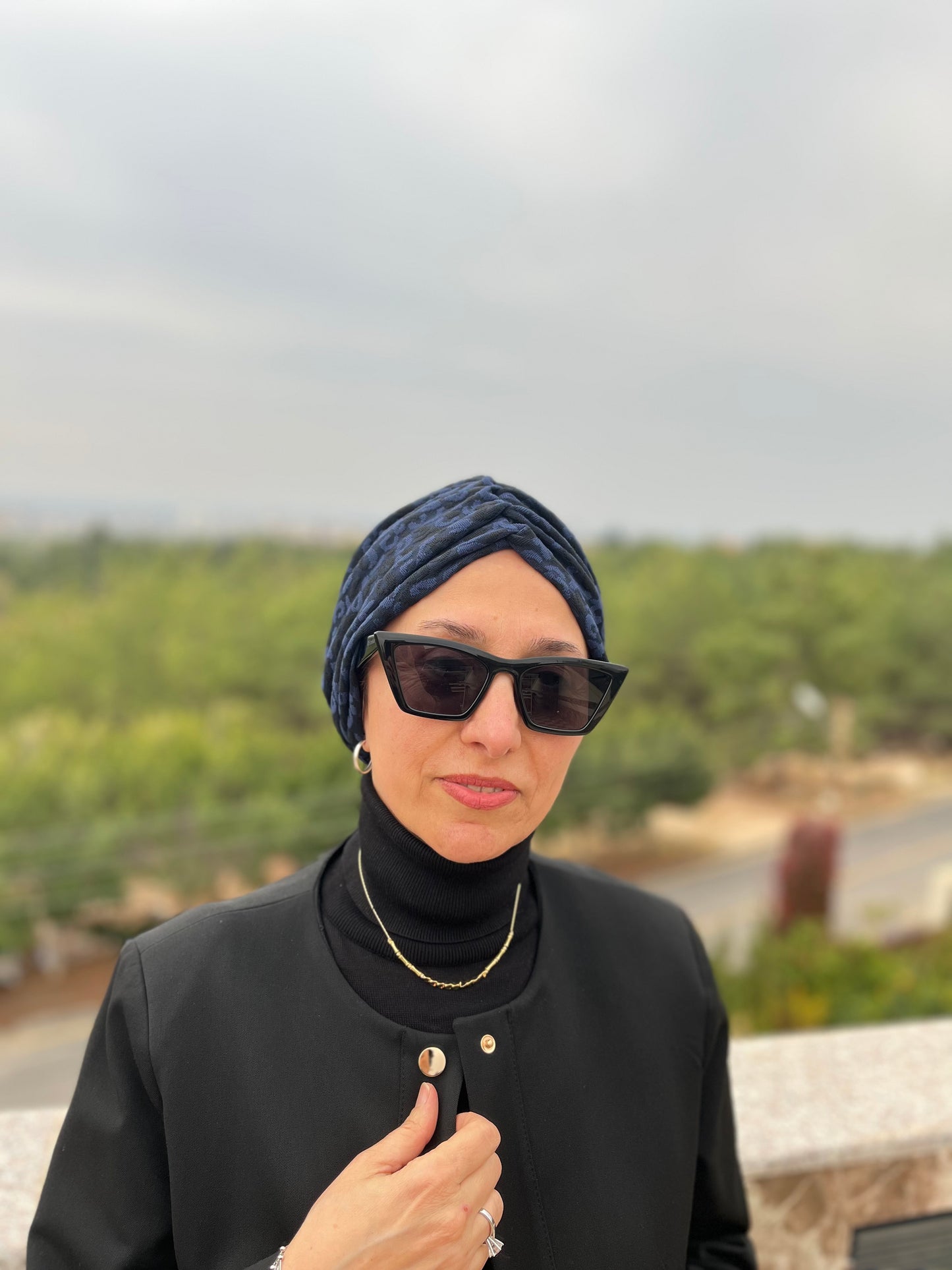 MAVİ DESENLİ JAKARLI BÜZGÜLÜ BONE