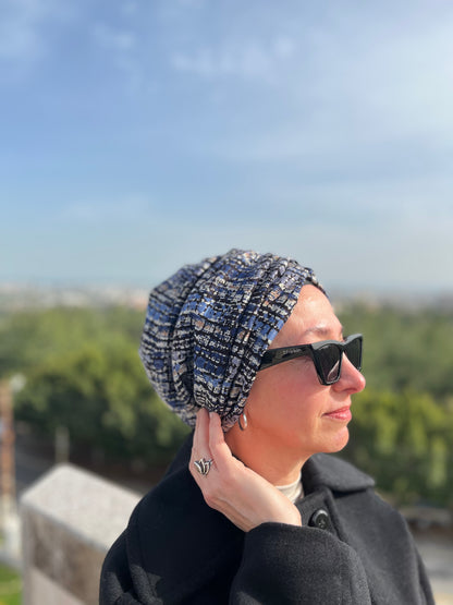 MAVİ DESEN MENEKŞE KUMAŞ BÜZGÜLÜ BONE