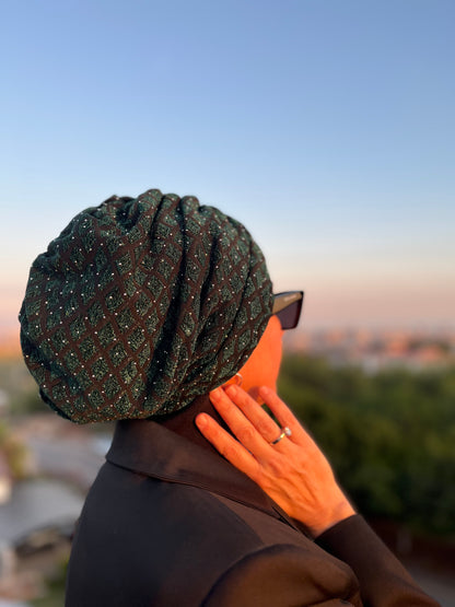 YEŞİL TAŞLI JAKARLI BÜZGÜLÜ BONE