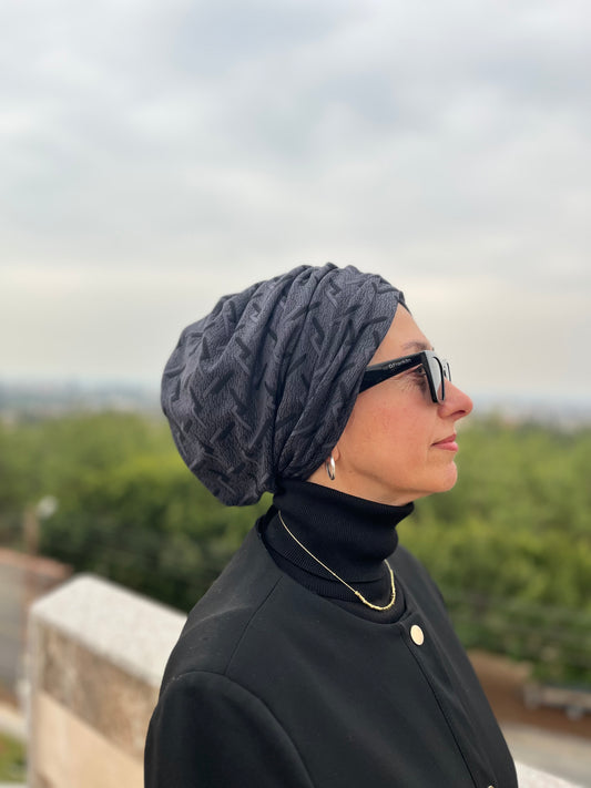 GRİ JAKARLI BÜZGÜLÜ BONE