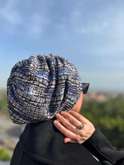 MAVİ DESEN MENEKŞE KUMAŞ BÜZGÜLÜ BONE