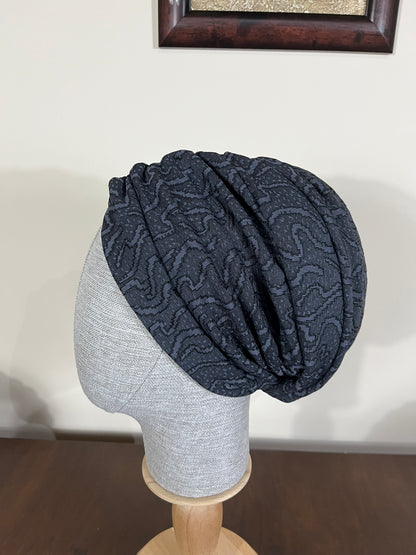 GRİ ŞAL DESEN JAKARLI BURGULU BONE