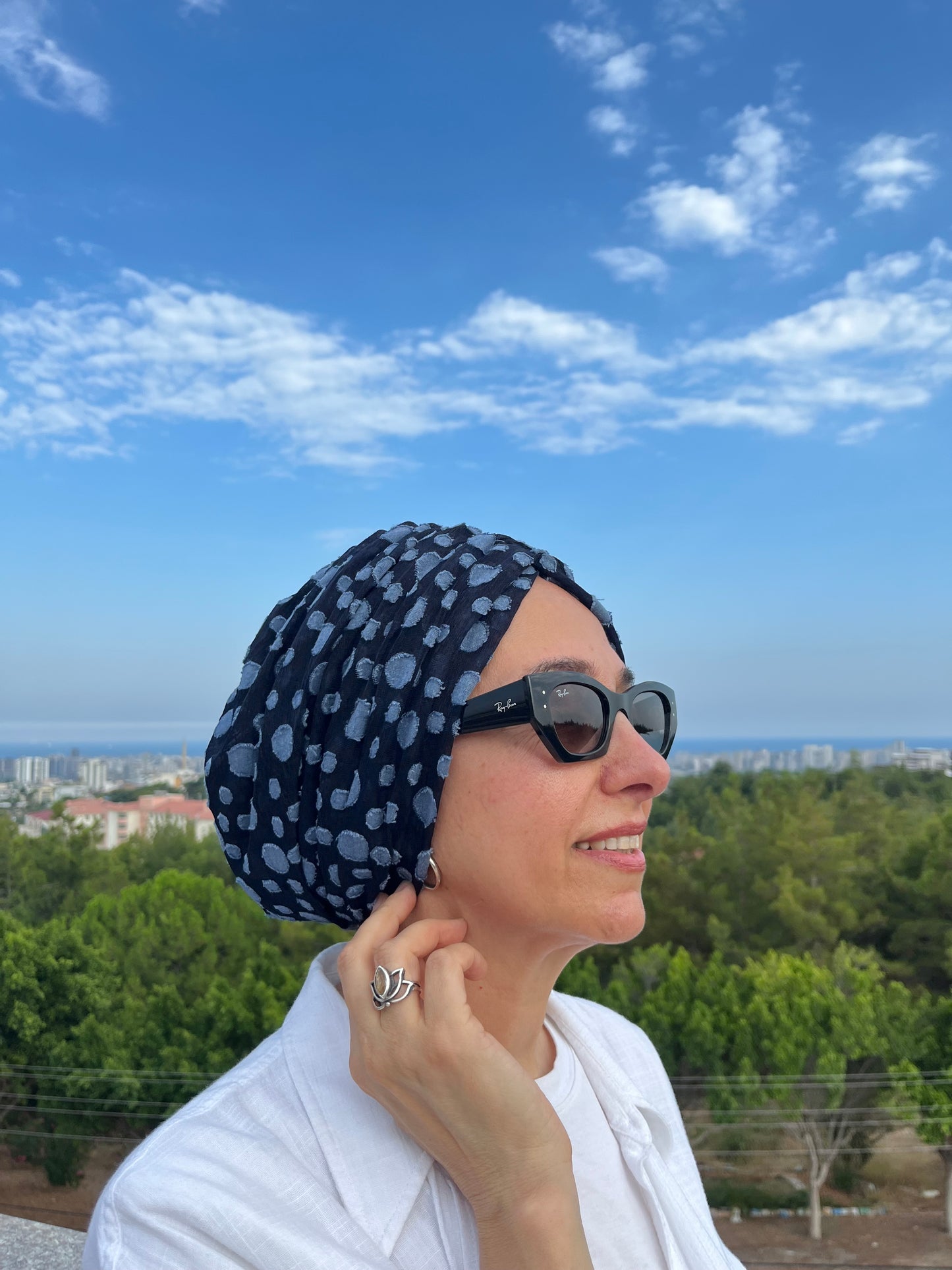 MAVİ PUANLI PENYE BÜZGÜLÜ BONE