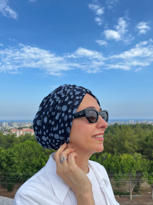 MAVİ PUANLI PENYE BÜZGÜLÜ BONE