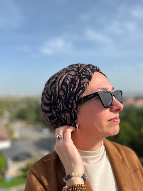 KEHRİBAR MENEKŞE KUMAŞ BÜZGÜLÜ BONE